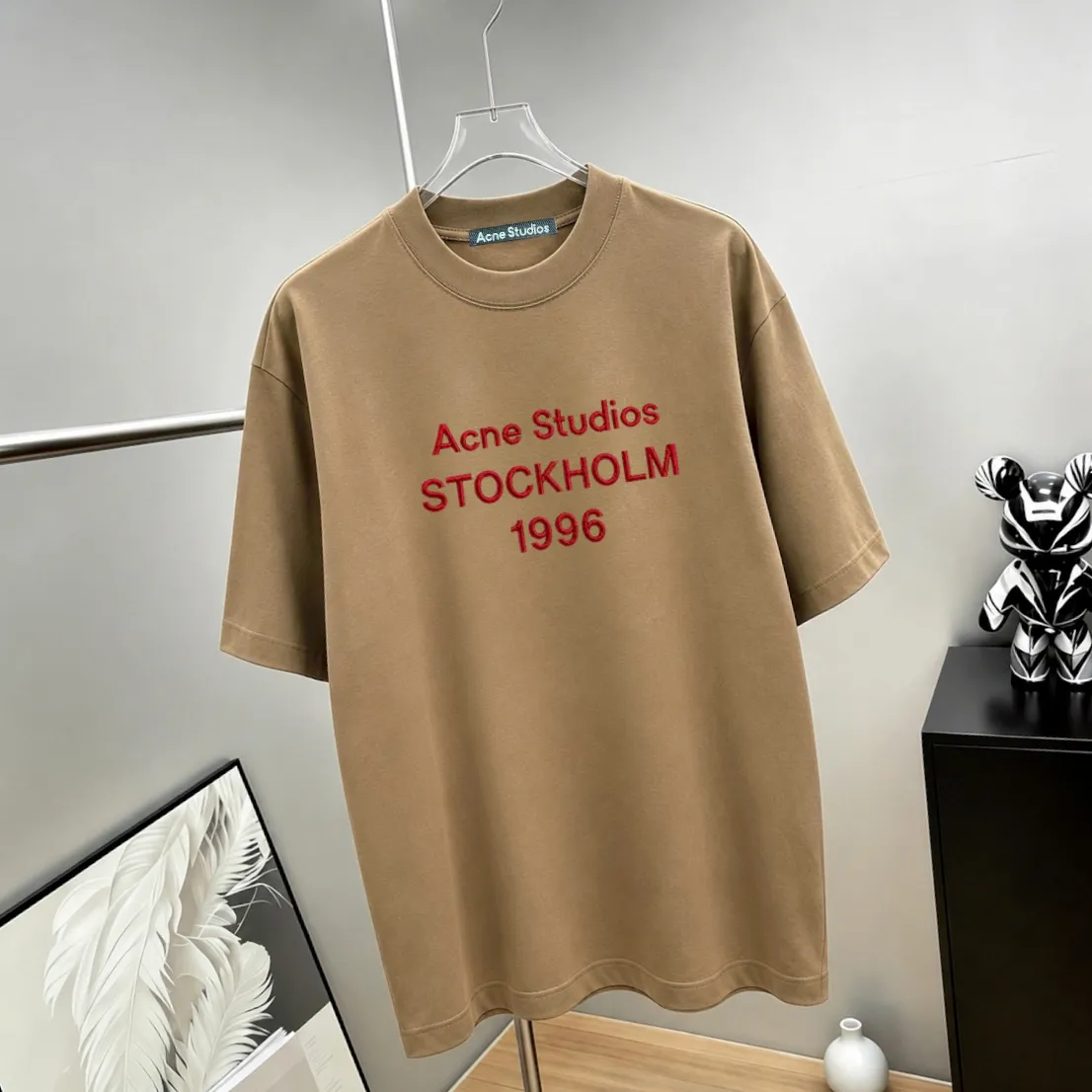 Acne*Studios*2026Ss exclusive couple Hot Sale g high-count T-shirt "different currency fabric" short-sleeved tee negative ion upper body is very comfortable, Same Style half-sleeve for men and women, dropped shoulders and loose fit Color: Black White Coffee Brown Size: S (90-130 pounds) M (125-150 pounds) L (135-165 pounds) XL (160-190 pounds) XXL (185 pounds)